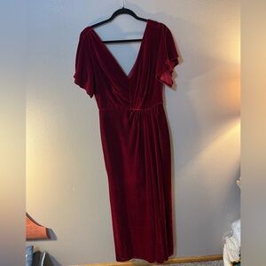 Women’s Elegant Red Velvet Dress